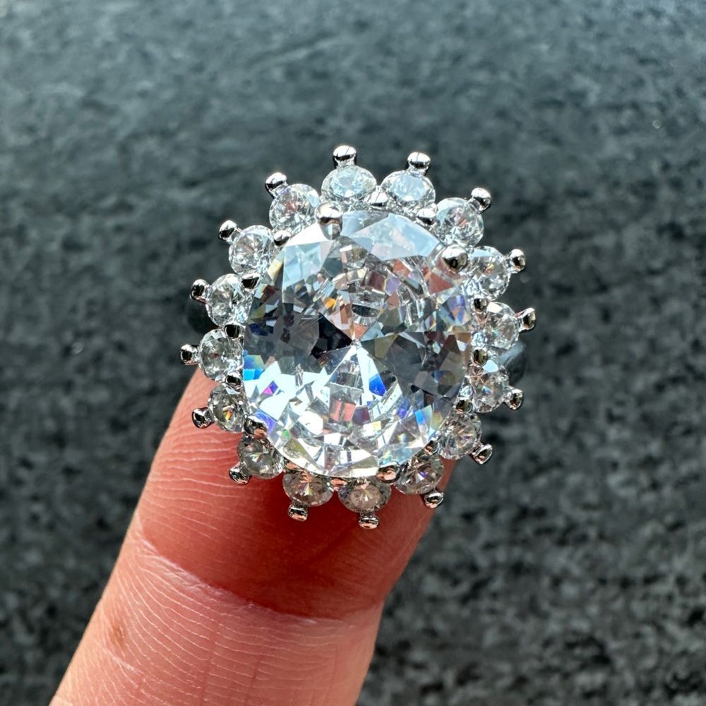 NWB Adjustable White Gold Plated CZ Halo Ring - Elegant Statement Piece - Picture 3 of 14